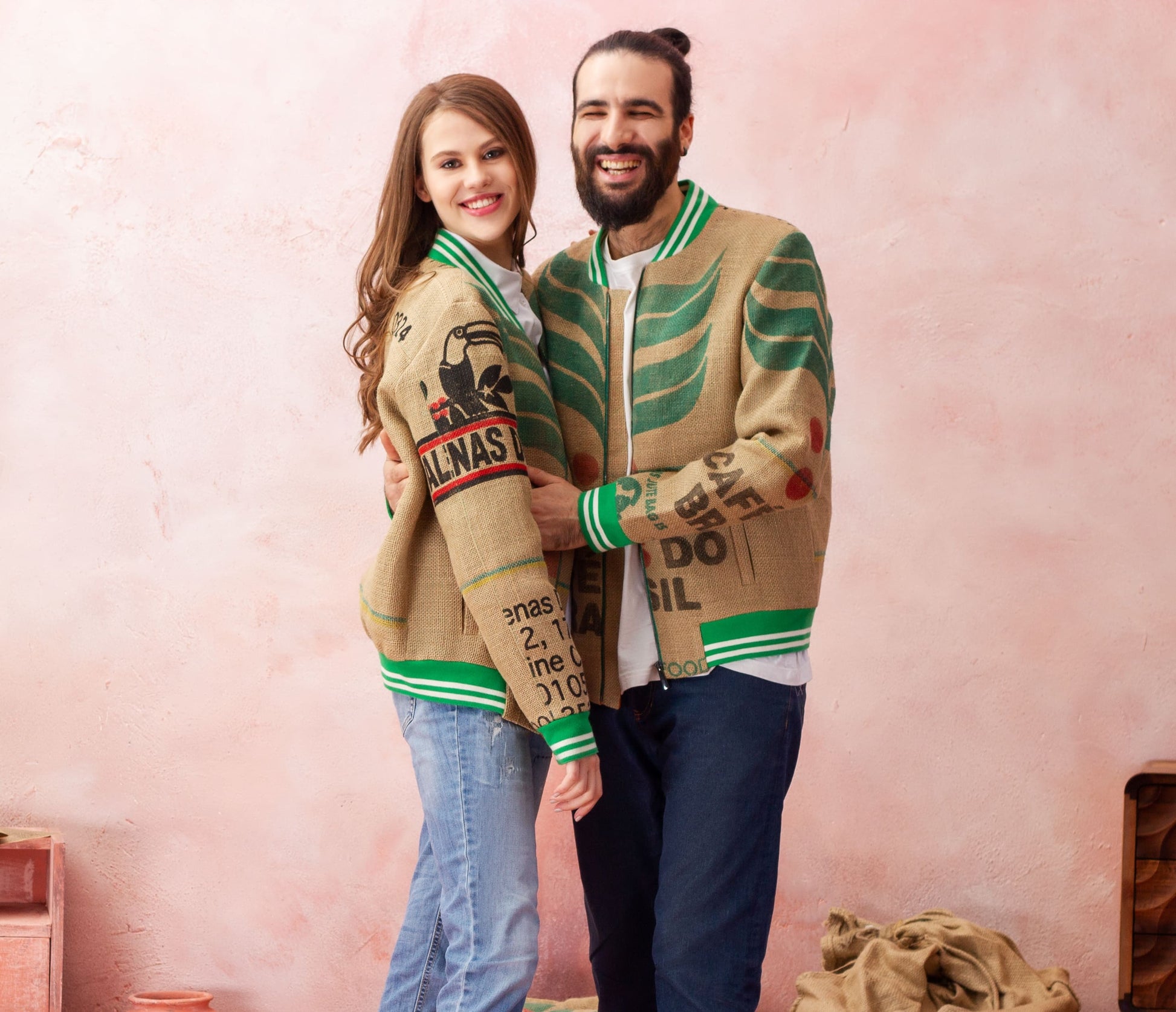 Ein Mode-Unikat von The Coffee Jacket® für ihn und sie, das den grünen Lebensstil und den Sinn für Stil schick hervorheben soll